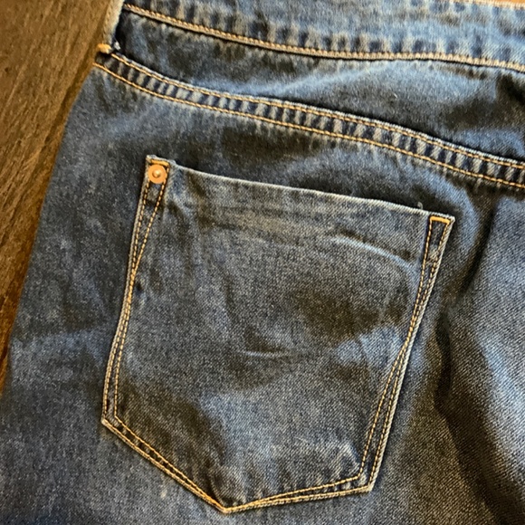 Just Fab‎ distressed stretch cuffed jeans. NWT. Retail 54.95 - Picture 6 of 7